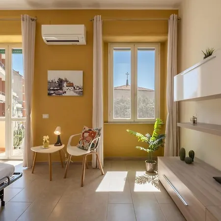 Bright In The Center - Spacious & Cozy Cagliari