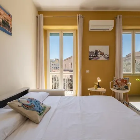 Bright In The Center - Spacious & Cozy Appartamento *