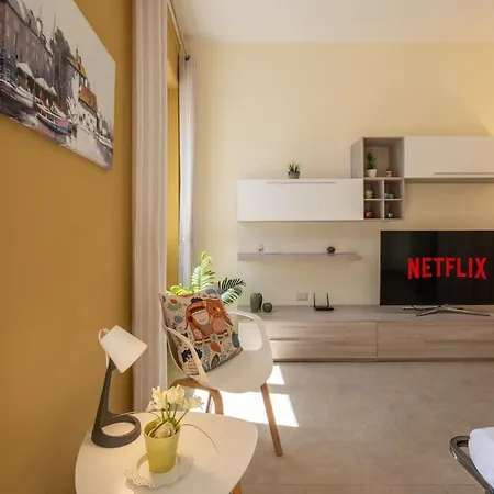 Bright In The Center - Spacious & Cozy Appartamento *