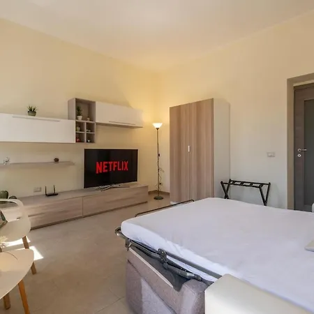 Apartman Bright In The Center - Spacious & Cozy *