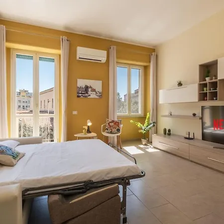 Apartment Bright In The Center - Spacious & Cozy Cagliari
