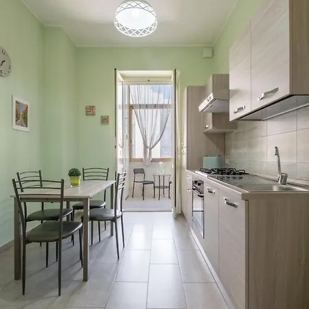 Bright In The Center - Spacious & Cozy Appartamento *