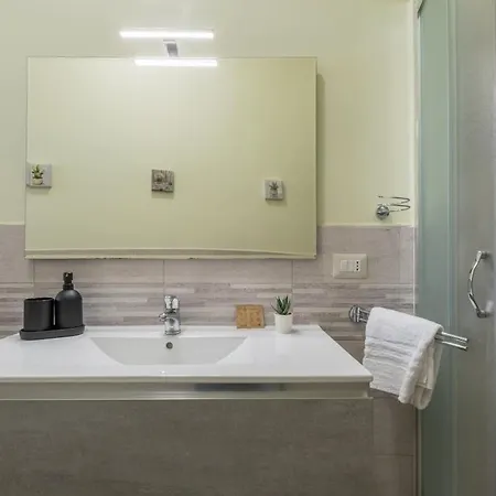 Bright In The Center - Spacious & Cozy * Cagliari